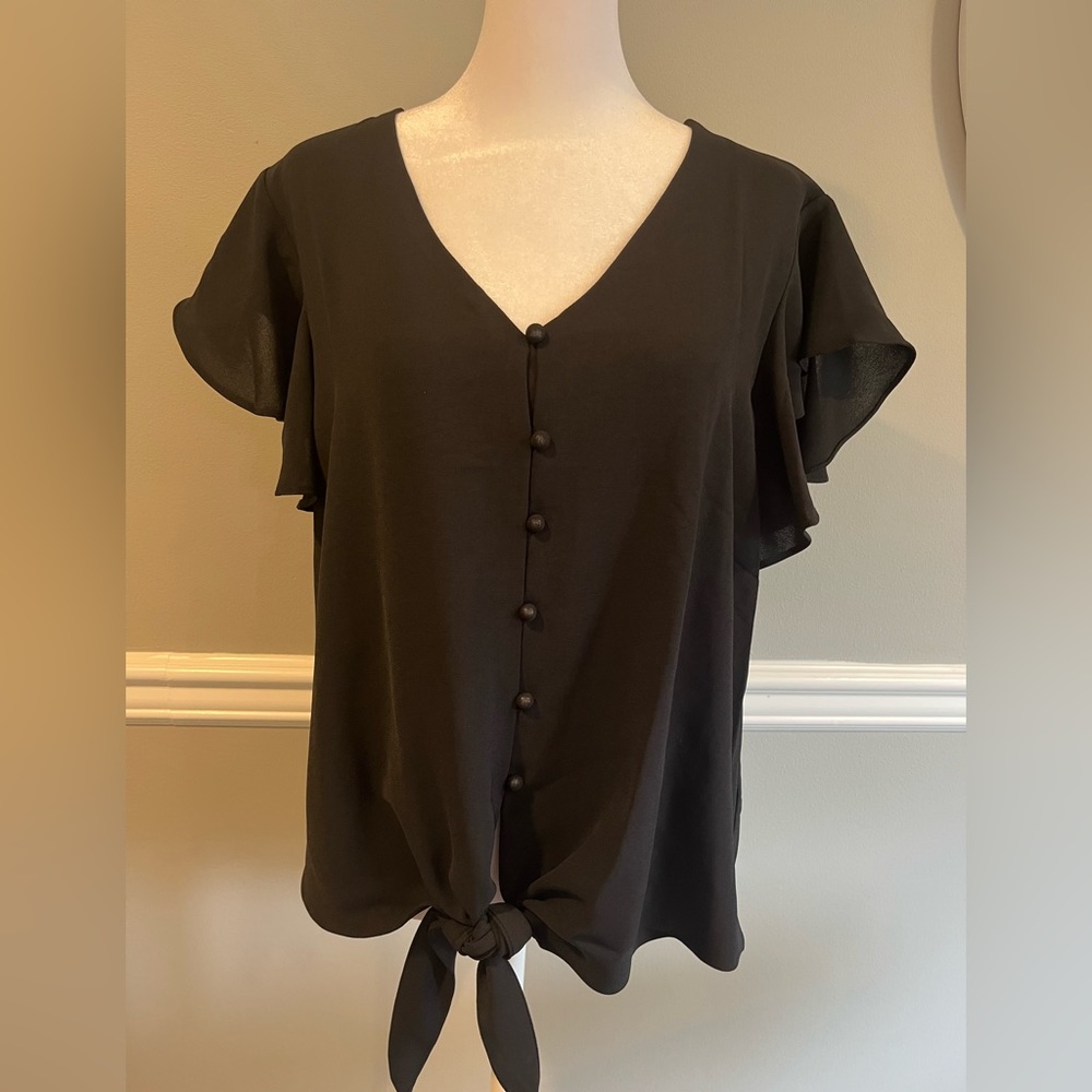Women's Black Short Sleeve Dressy Top - MINT condition! Size M
